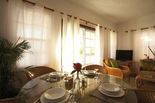 Royal Palms Holiday Suites - Condominium & Apartment-Rentals & Sales